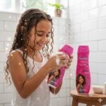 SHAMPOO Y ACONDICIOONADOR EN SET PARA CABELLO RIZADO O ENCRESPADO HIDRATANTE NAZCA 325MLX2