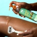 ESPUMA DE AFEITAR EN GEL ACEITE HIDRATANTE DE LIMA Y COCO TREE HUT 227ML