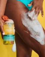 GEL DE DUCHA LIMPIADOR ESPUMOSO DE PIÑA REFRESCANTE CON AROMA A PIÑA TREE HUT 532ML