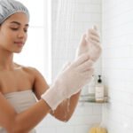 GUANTES PARA DUCHA DE MALLA PARA EL EXFOLIANTES EN PAQUETE DE 2 PARES RUBY & MILLIE