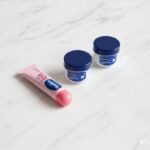 SET DE CUIDADO LABIAL VASELINA QUE HIDRATA Y SUAVIZA LOS LABIOS, BALSAMO LABIAL 11G, VASELINA LABIAL 10GX2