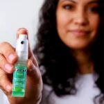 SPRAY VOCAL DE MENTA PARA EL ALIENTO PAQUETE DE 4 CREST 7MLX4