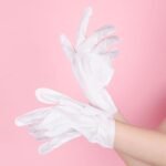 MASCARILLA PARA MANOS RELAJANTES E HIDRATANTES ANTIERDAD DEJAN LA PIEL SUAVE KARITE 1 PAR