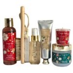 SET DE CUIDADO CORPORAL DE BAÑO DE ACEITE DE JOJOBA Y ARGAN, EXFOLIANTE 120ML, GEL DUCHA 150ML, CREMA MANO 70ML, SPRAY CORPORAL 60ML, VELA AROMATICA, CANASTA Y LIMA PIES BODY...